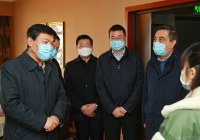 罗强市长看望慰问成都市中西医结合医院援鄂医疗队队员家属