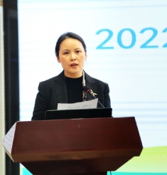 成都市中西医结合医院召开2022年第6次中层干部会
