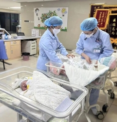 成都一阳性孕妇顺利分娩双胞胎 婴儿核酸检测均阴性