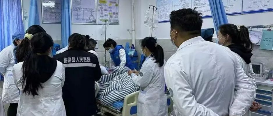 跨越山海的守护！德格县人民医院再添2个州级重点专科，这份“健康答卷”请查收