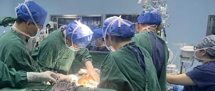 8重高危妊娠产妇获救！多学科联手攻克“产科雷区”
