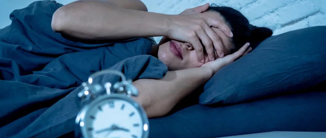 熬夜后补觉有用吗？专家支招恢复规律睡眠