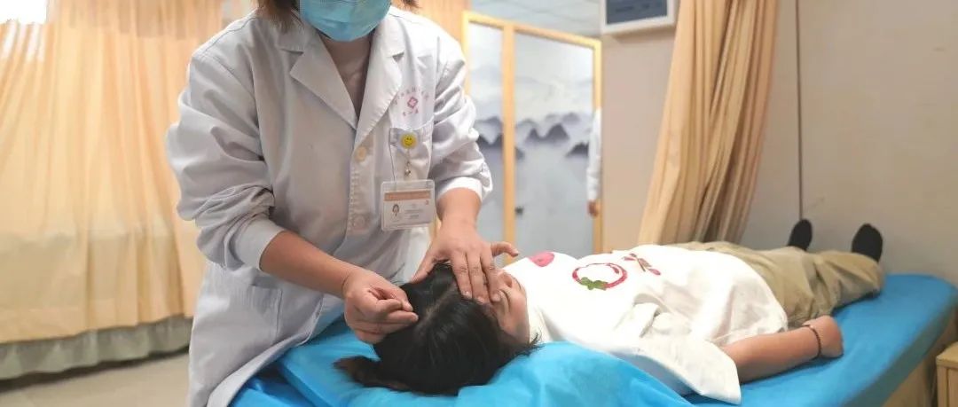 青春期多发！家长千万要小心孩子这个部位变弯